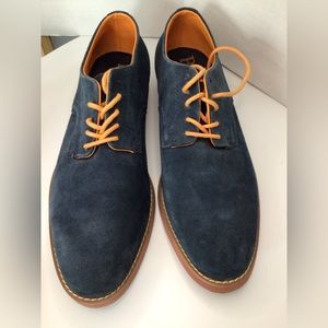 Buks by walk-over derby shoes MSRP $255. Men’s navy suede casual shoes. Size 10
